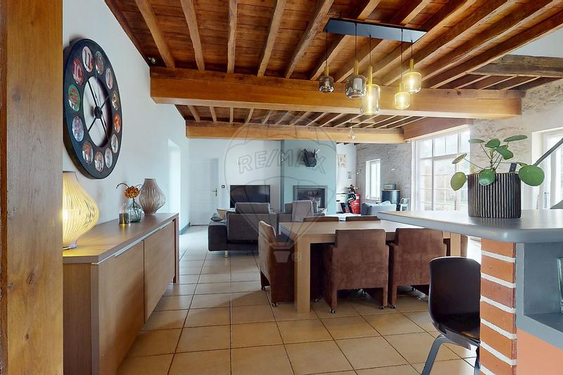 Longère - 197 m² - 10 pièces