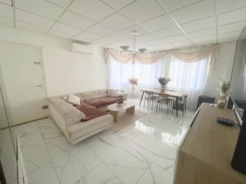 Maison - 200 m² - 6 pièces