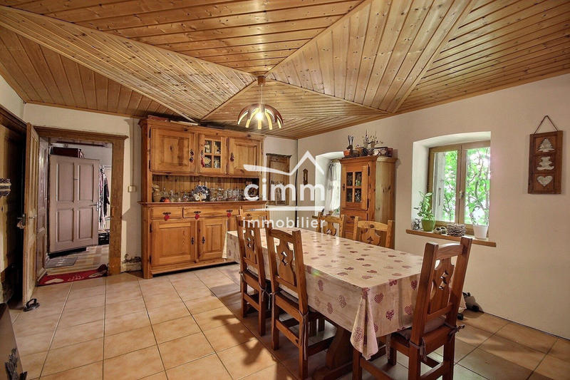 Maison - 90 m² - 3 pièces