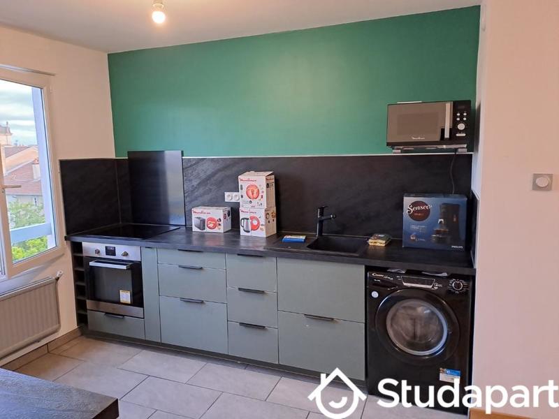 Chambre - 13 m² - 1 pièce