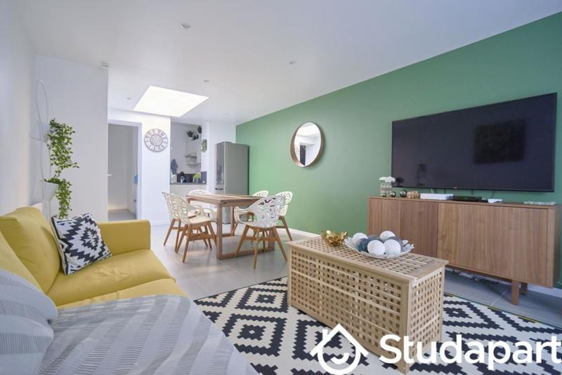 Chambre - 10 m² - 1 pièce