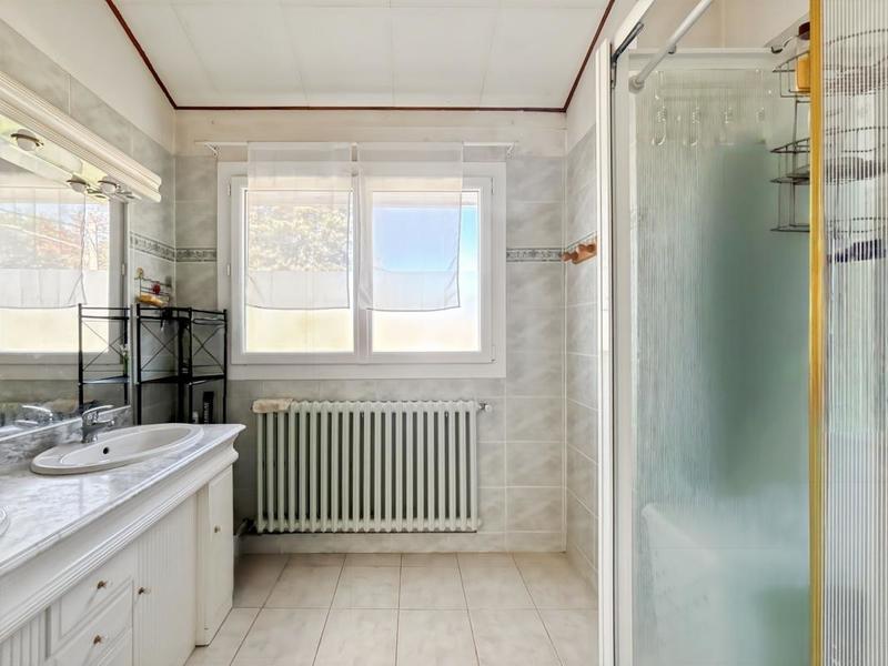 Maison - 200 m² - 7 pièces