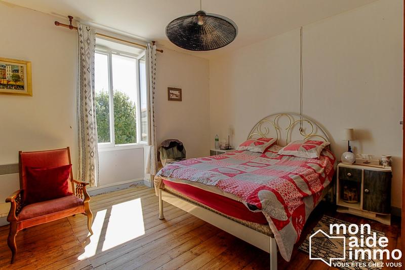 Maison traditionnelle - 135 m² - 5 pièces