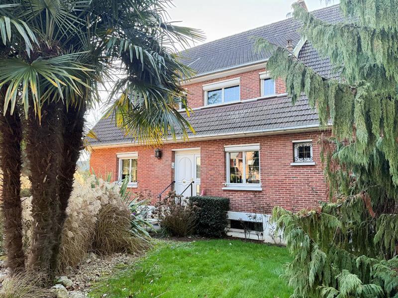 Maison - 220 m² - 12 pièces