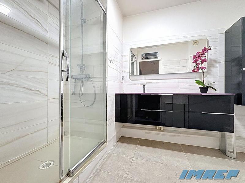 Appartement - 95 m² - 3 pièces