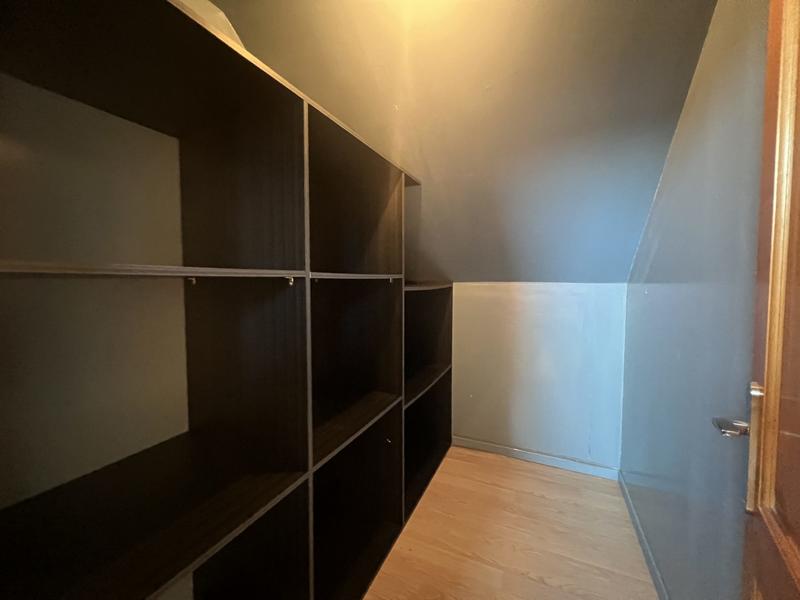 Maison - 162 m² - 9 pièces