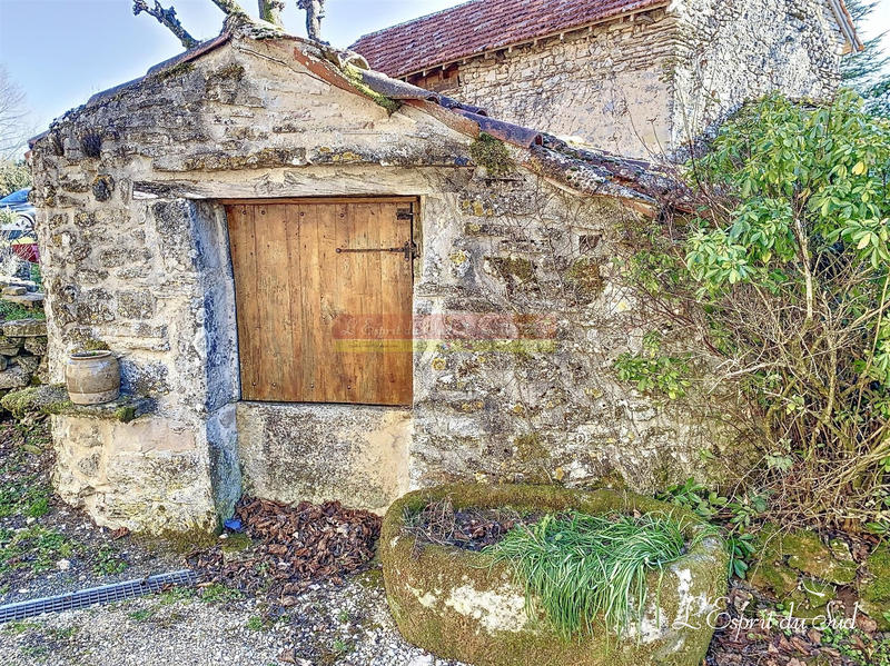 Maison traditionnelle - 216 m² - 8 pièces