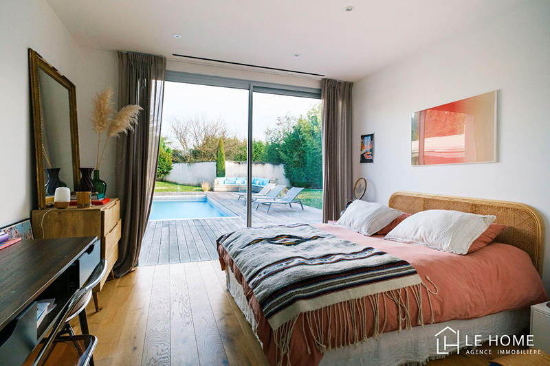 Maison - 294 m² - 7 pièces