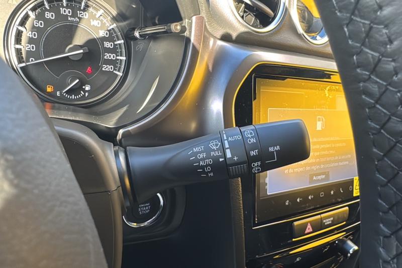 Suzuki Vitara Hybrid 110 Privilege Allg