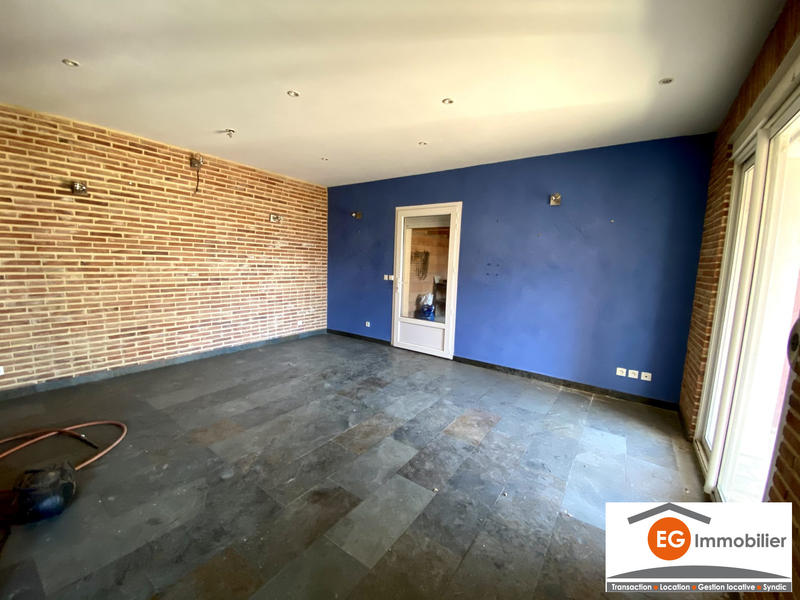 Terrain commercial - 6 300 m²