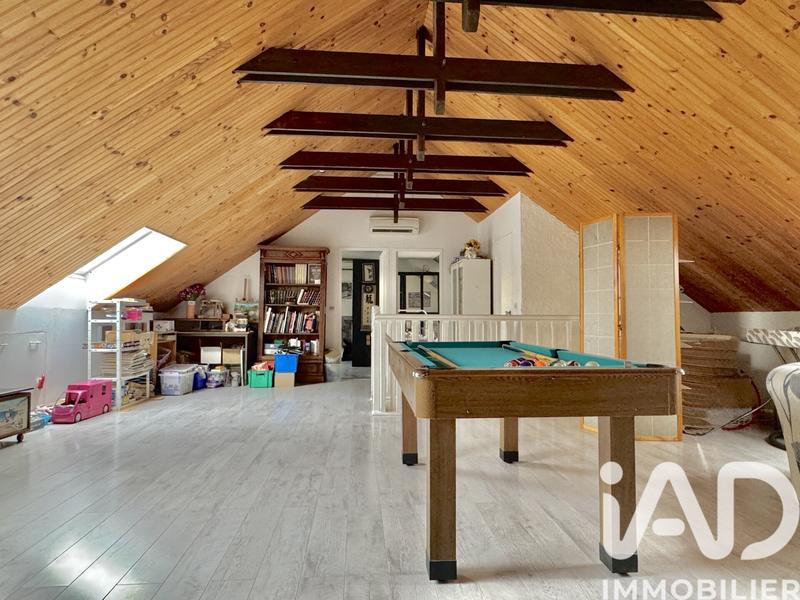 Maison - 189 m² - 8 pièces