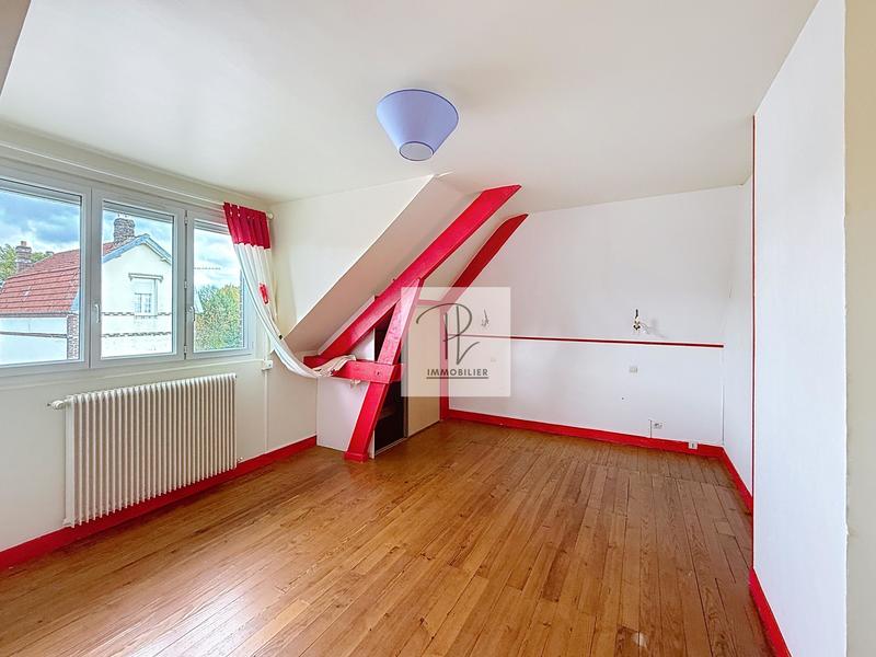 Maison - 95 m² - 6 pièces