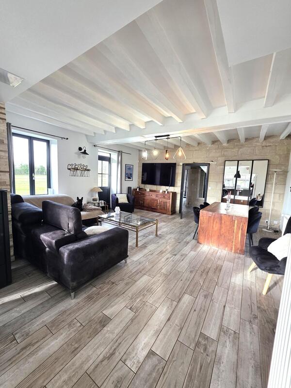 Maison - 200 m² - 9 pièces