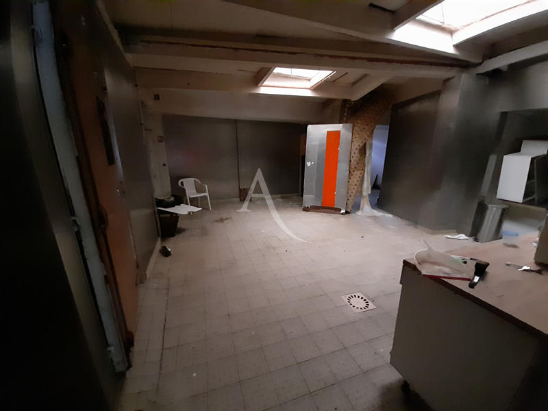 Local commercial - 206 m²