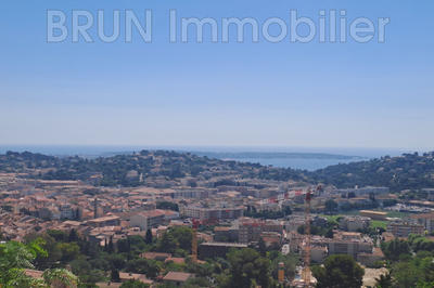 Maison - 217 m² - 5 pièces