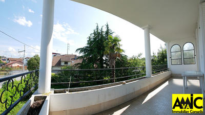 Appartement - 65 m² - 4 pièces