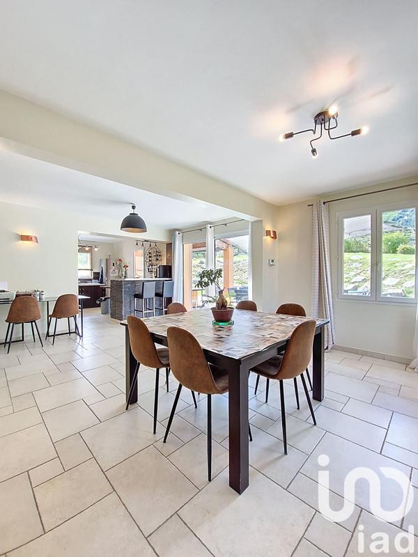 Maison - 118 m² - 5 pièces