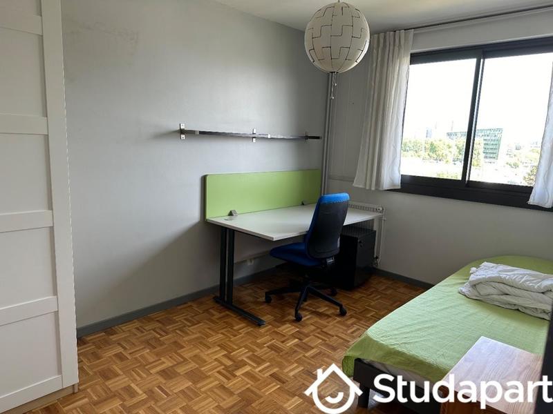 Chambre - 11 m² - 1 pièce