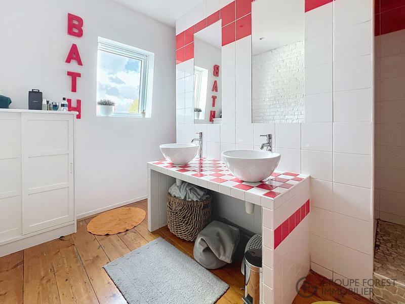 Maison - 163 m² - 8 pièces