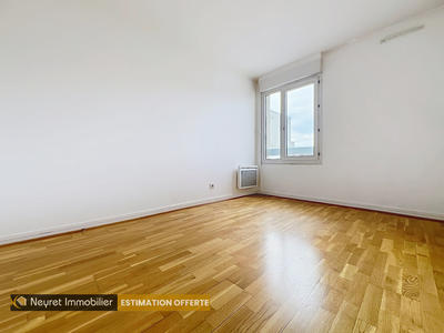 Appartement - 85 m² - 4 pièces