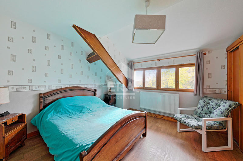 Maison - 175 m² - 8 pièces