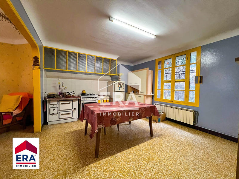 Maison - 272 m² - 12 pièces