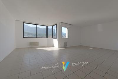 Appartement - 85 m² - 3 pièces