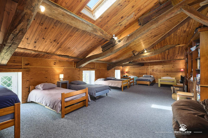 Maison ancienne - 450 m² - 13 pièces