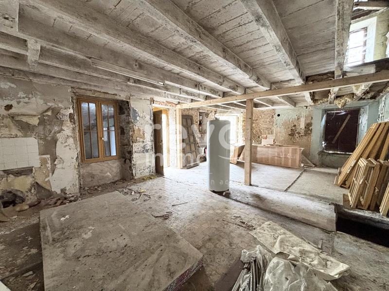 Maison ancienne - 140 m² - 3 pièces