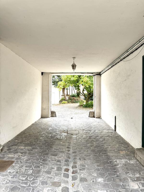 Appartement - 305 m² - 9 pièces