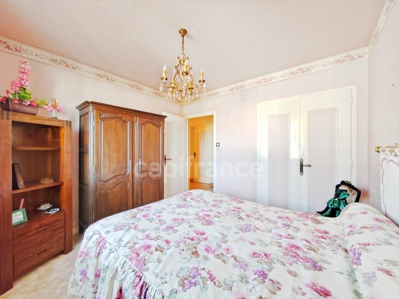 Maison - 183 m² - 6 pièces