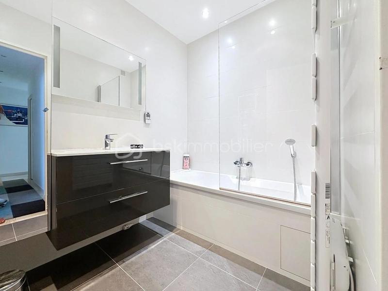 Appartement - 93 m² - 3 pièces