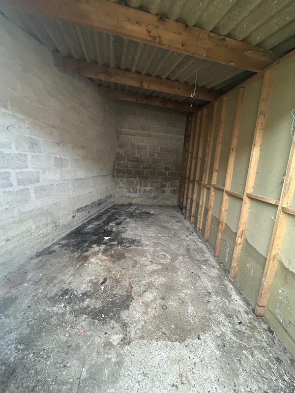 Parking / Garage - 14 m²