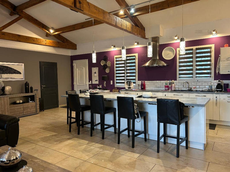 Maison - 200 m² - 6 pièces