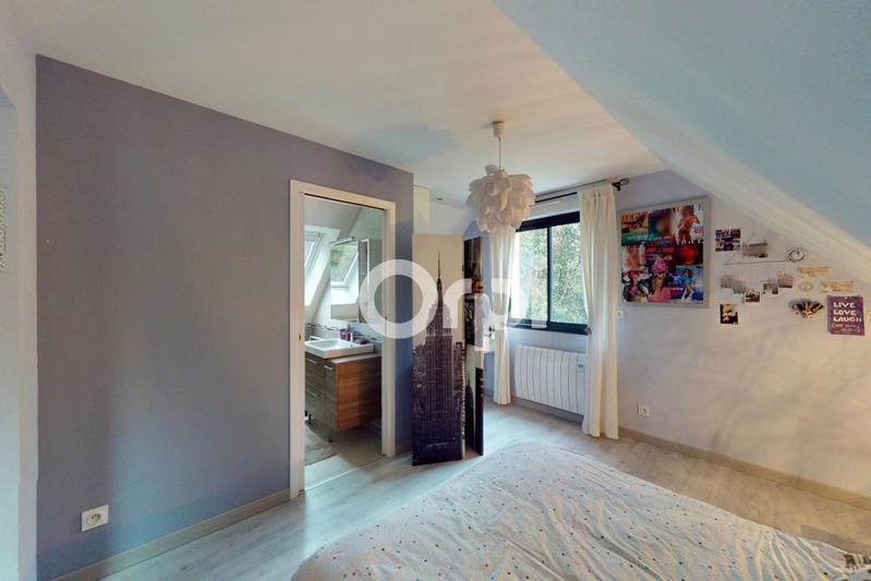 Maison - 146 m² - 6 pièces