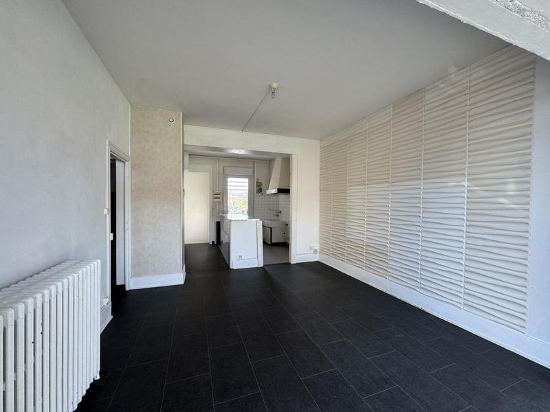 Maison - 90 m² - 6 pièces