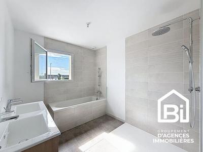 Maison - 97 m² - 4 pièces