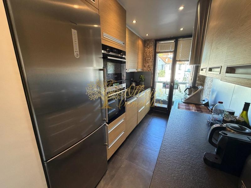 Appartement - 81 m² - 3 pièces