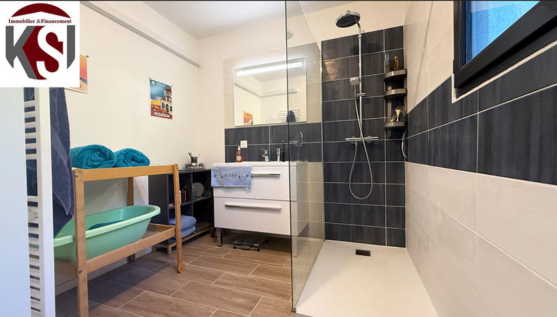 Maison - 120 m² - 5 pièces