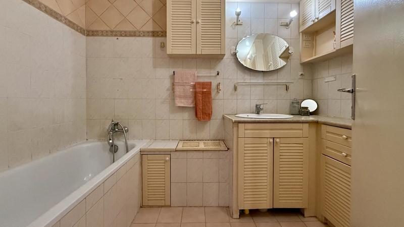 Appartement - 99 m² - 5 pièces