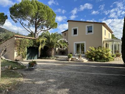 Villa - 208 m² - 7 pièces