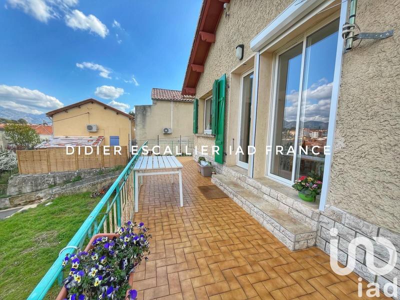 Maison - 84 m² - 4 pièces