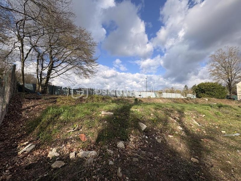 Terrain constructible - 901 m²