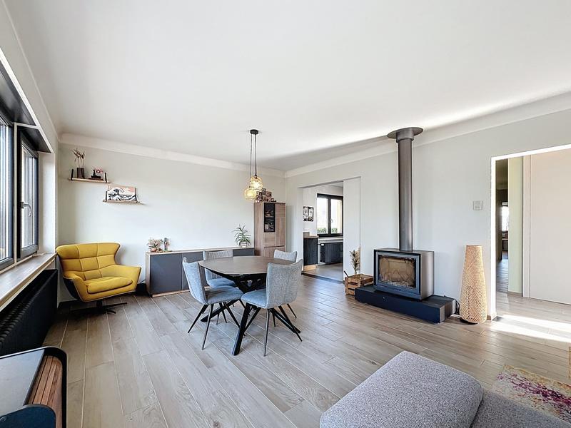 Maison traditionnelle - 103 m² - 6 pièces