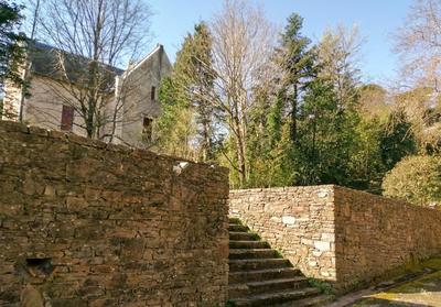 Maison - 240 m² - 9 pièces