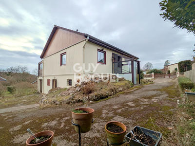 Maison - 101 m² - 5 pièces