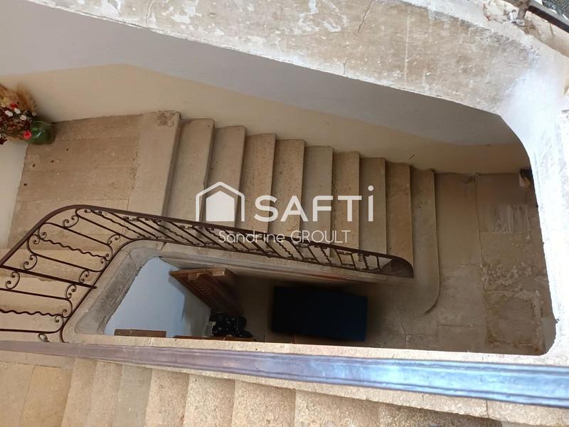 Maison - 250 m² - 10 pièces