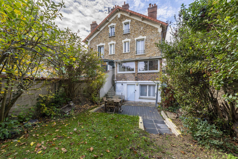 Maison - 151 m² - 6 pièces