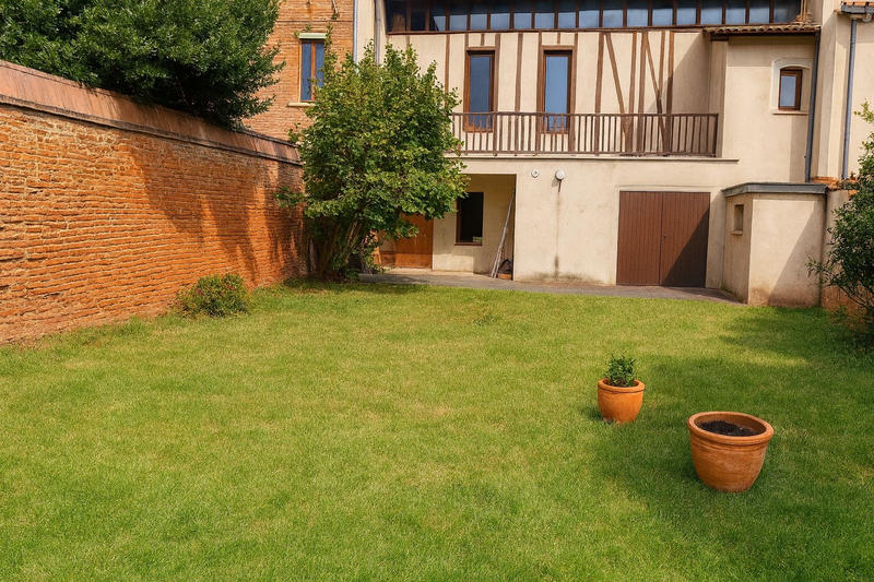 Maison - 280 m² - 6 pièces