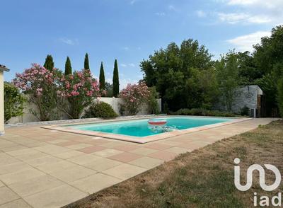 Maison - 200 m² - 9 pièces